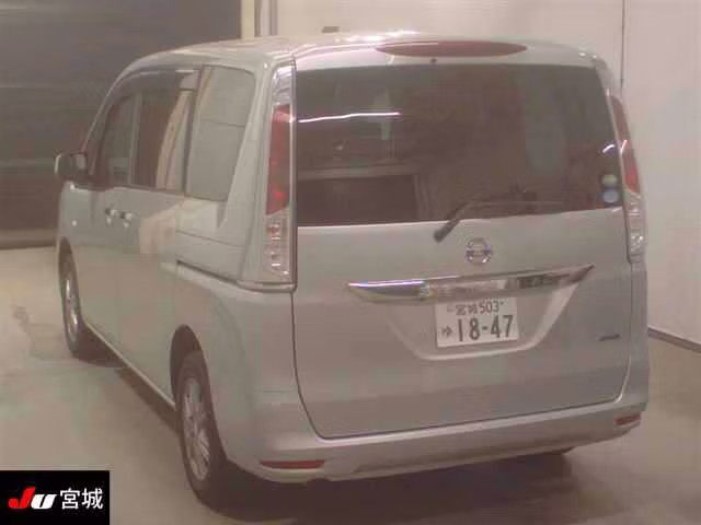 NISSAN SERENA