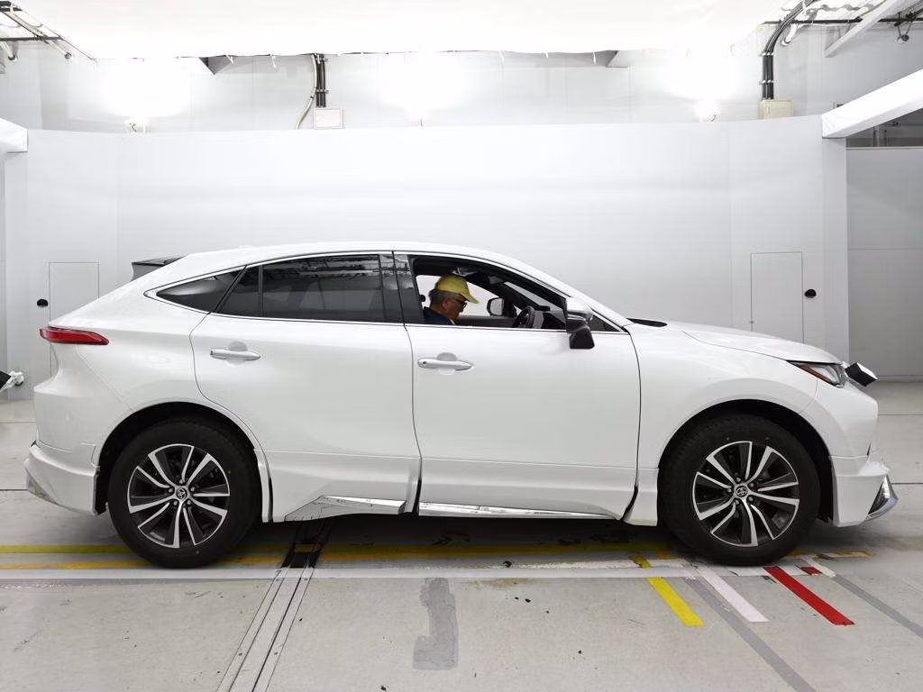 TOYOTA HARRIER