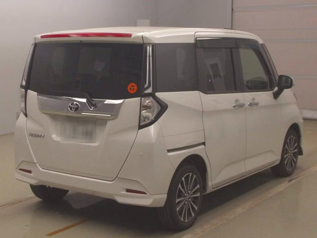 TOYOTA ROOMY