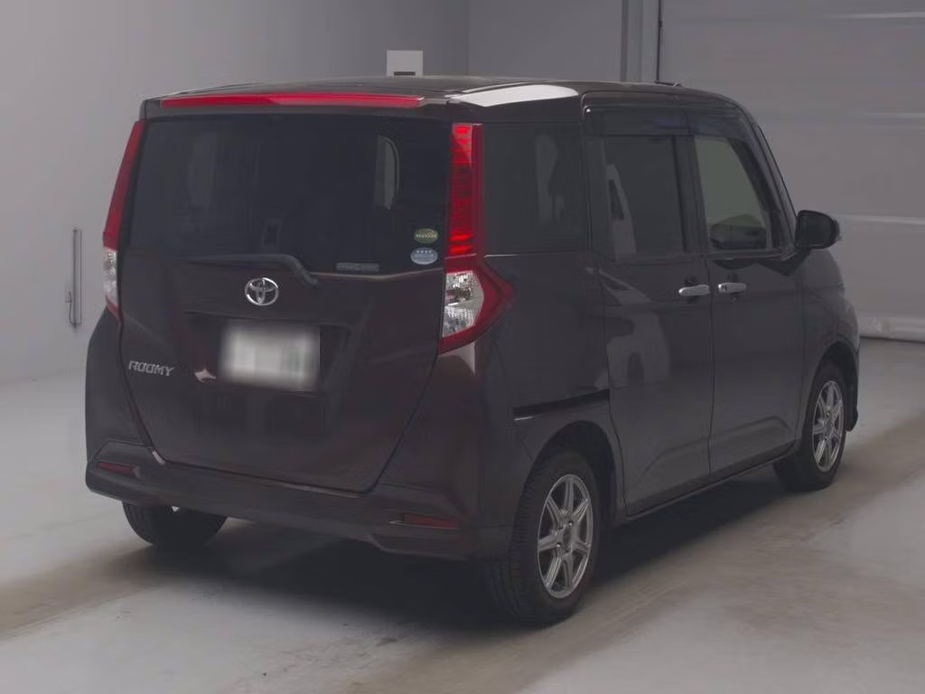 TOYOTA ROOMY