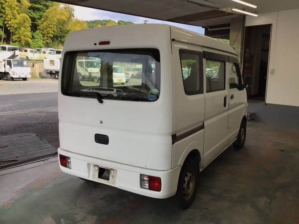 MITSUBISHI MINICAB