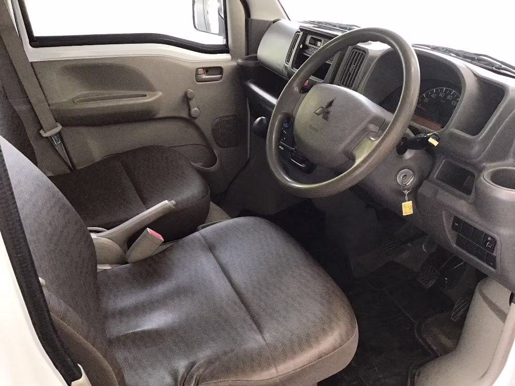 MITSUBISHI MINICAB