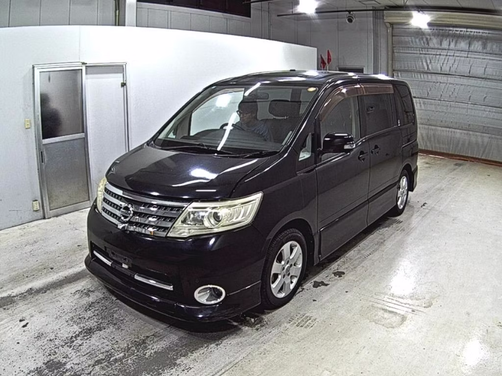 NISSAN SERENA