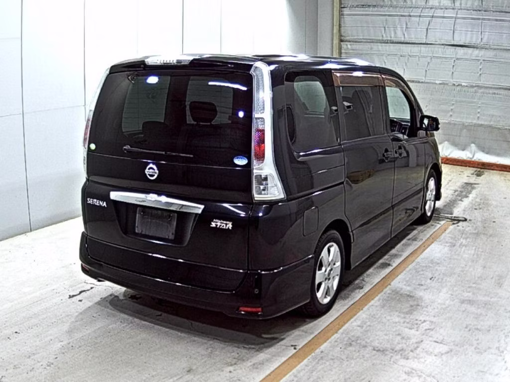 NISSAN SERENA