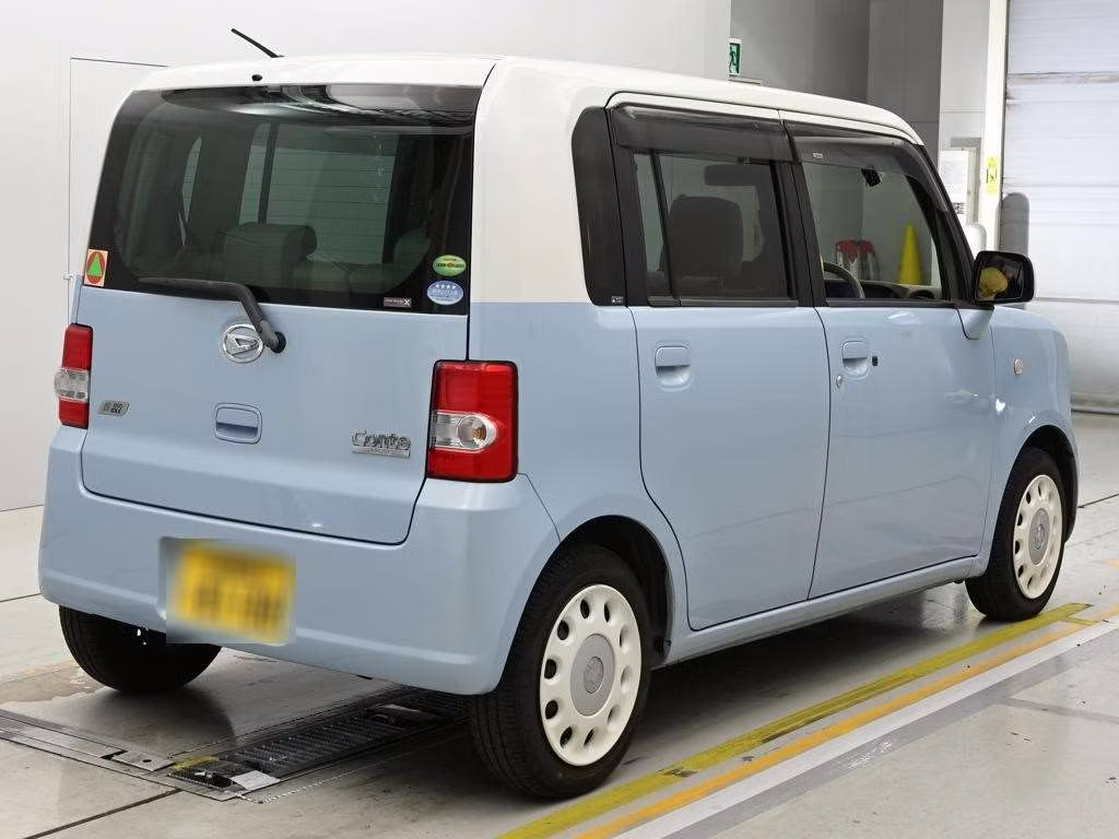 DAIHATSU MOVE CONTE