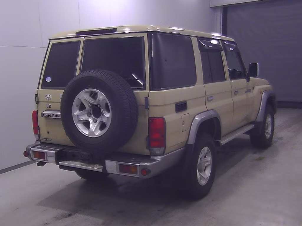 TOYOTA LAND CRUISER