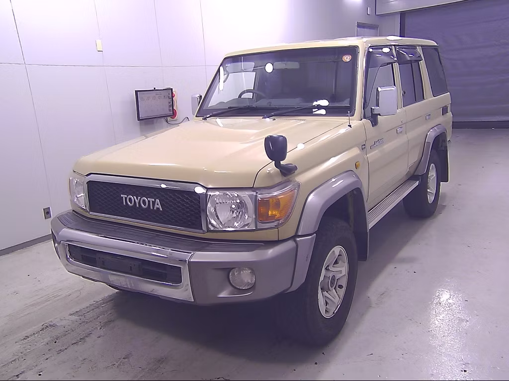 TOYOTA LAND CRUISER