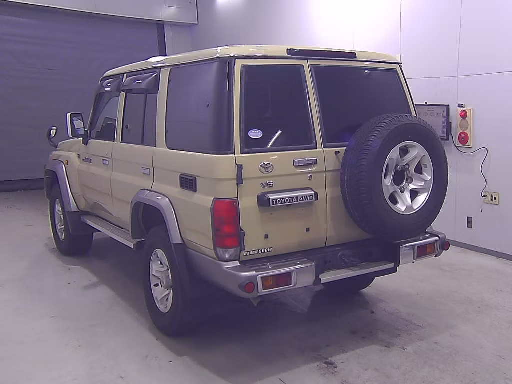 TOYOTA LAND CRUISER