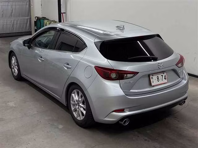 MAZDA AXELA