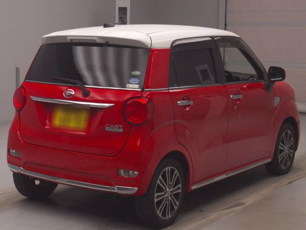 DAIHATSU CAST