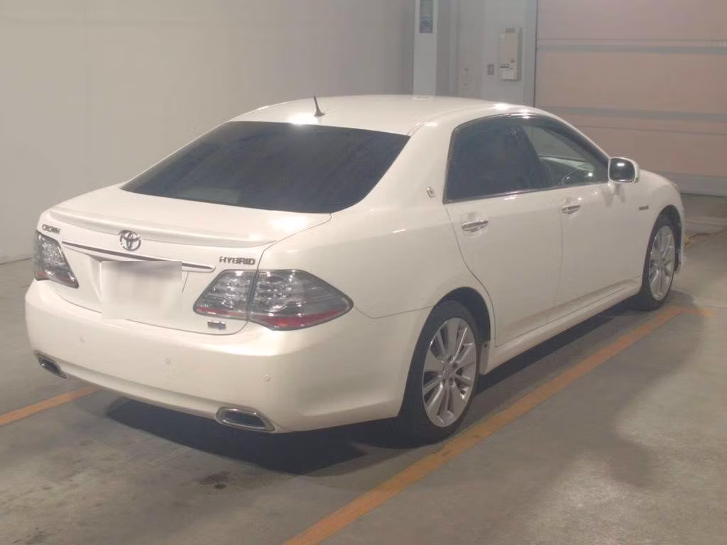 TOYOTA CROWN
