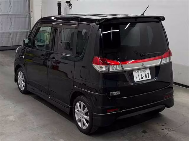 MITSUBISHI DELICA D:2