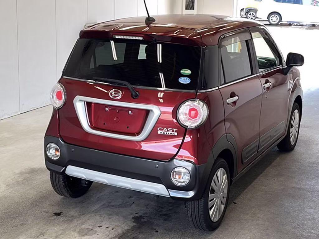 DAIHATSU CAST