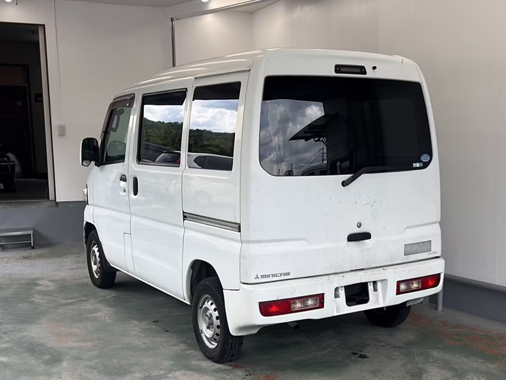 MITSUBISHI MINICAB