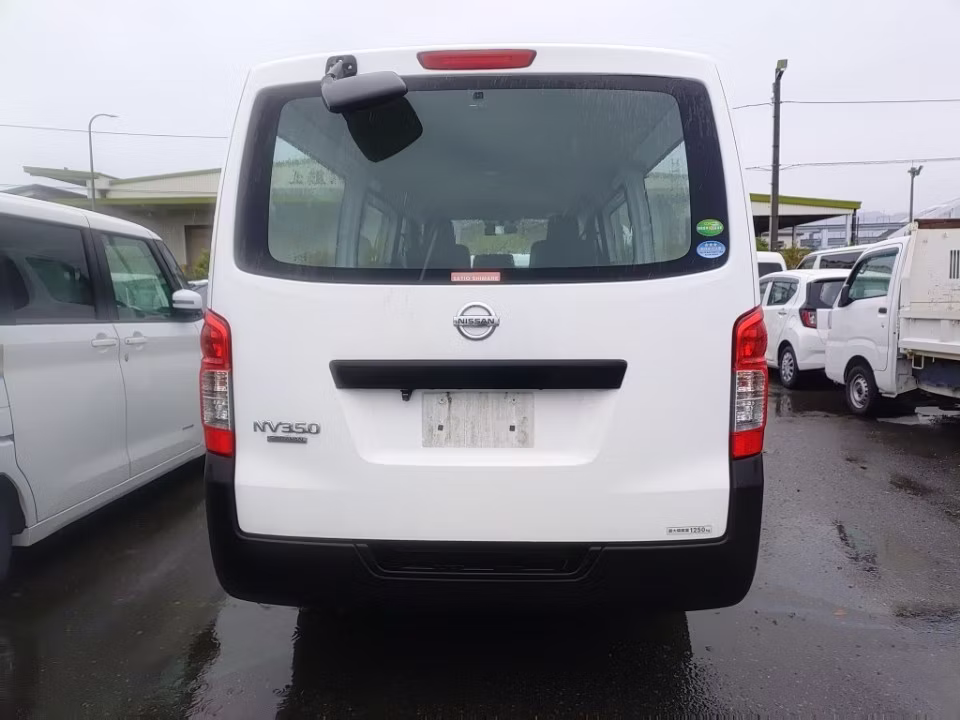 NISSAN NV350 CARAVAN