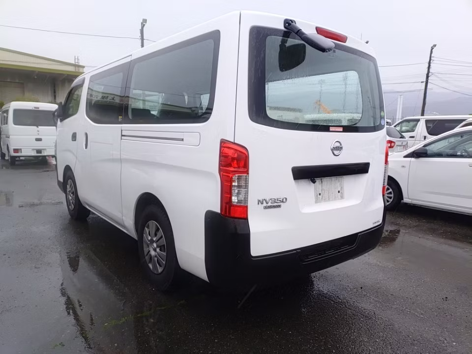 NISSAN NV350 CARAVAN