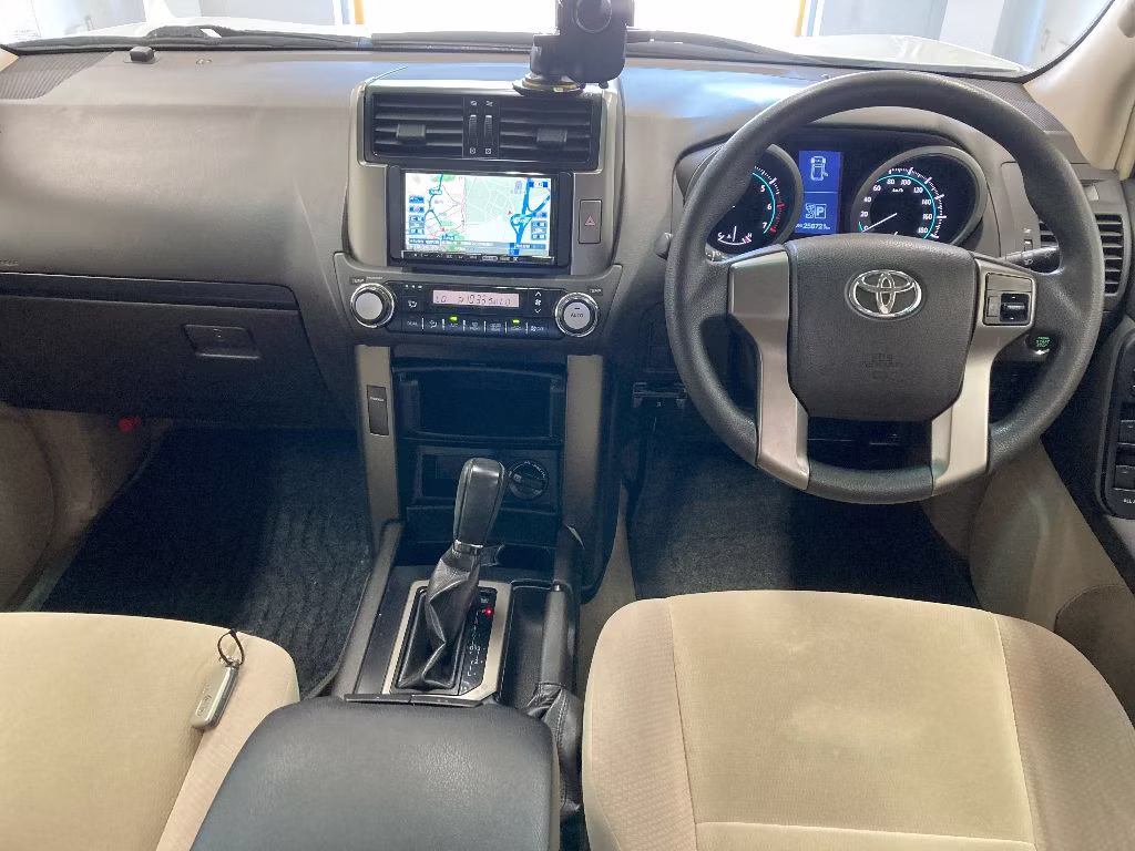TOYOTA LAND CRUISER PRADO