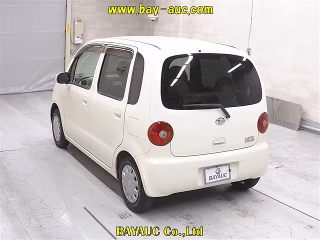 DAIHATSU MOVE LATTE