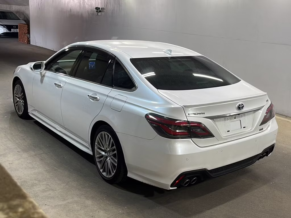 TOYOTA CROWN