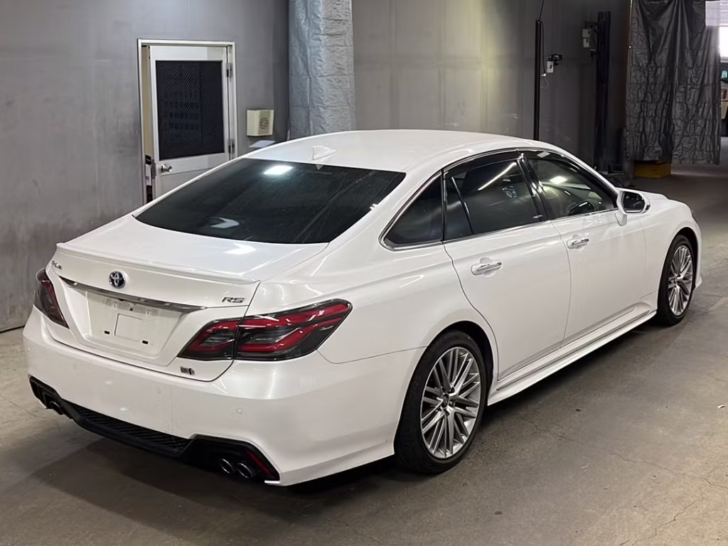 TOYOTA CROWN