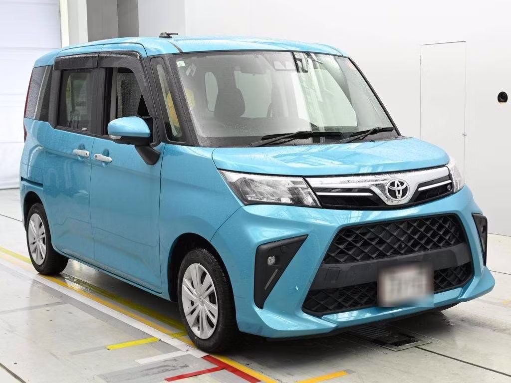 TOYOTA ROOMY