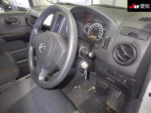 MAZDA FAMILIA