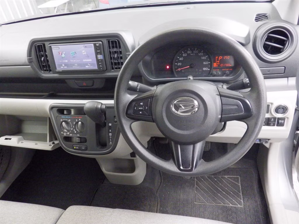 DAIHATSU BOON