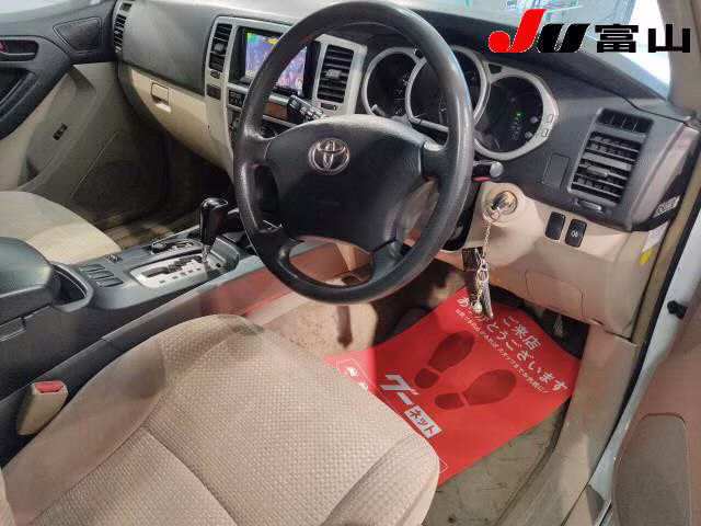 TOYOTA HILUX SURF