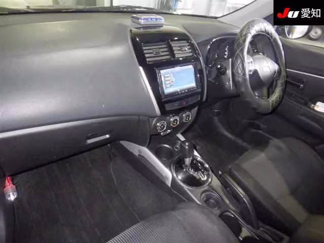 MITSUBISHI RVR