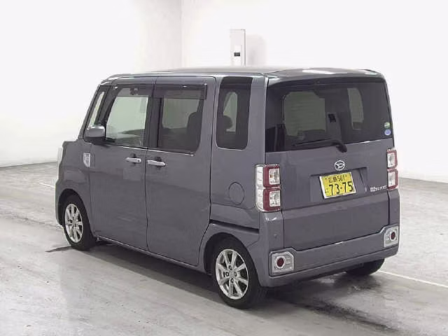 DAIHATSU WAKE