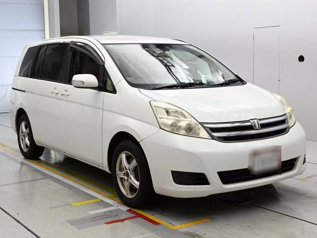 TOYOTA ISIS