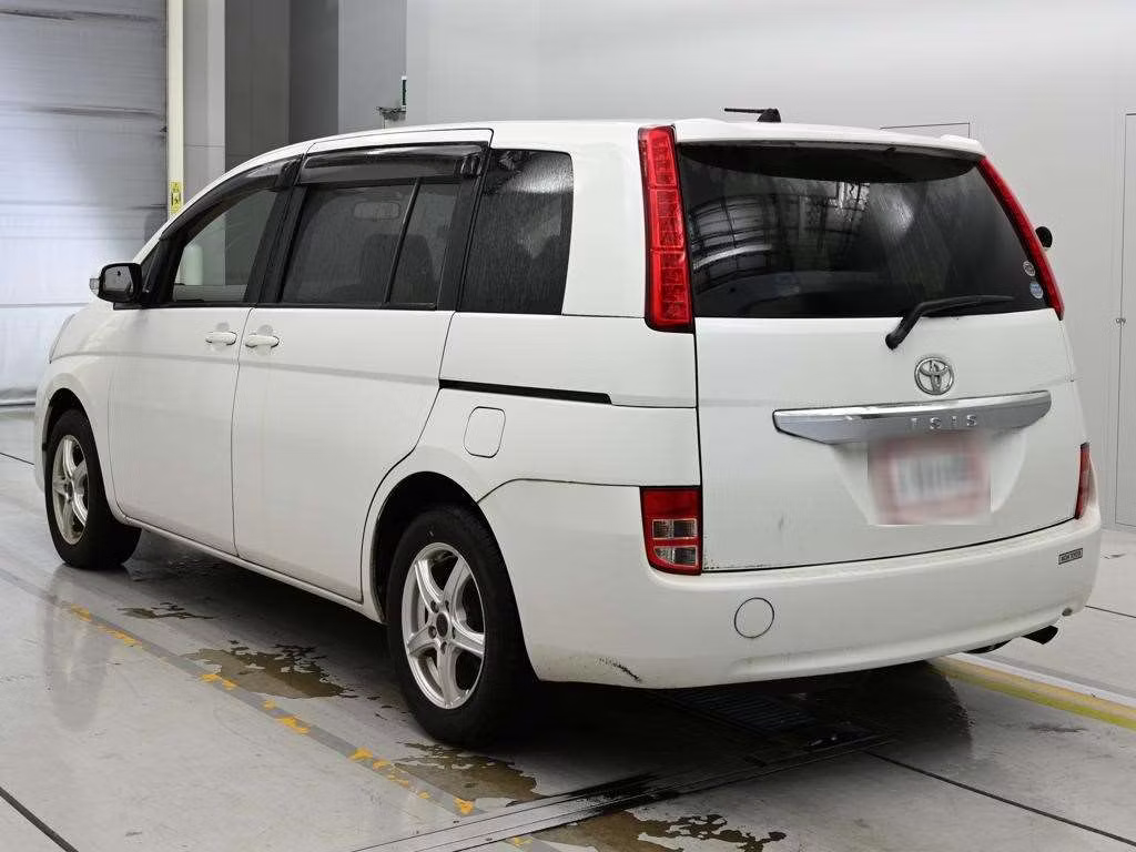 TOYOTA ISIS