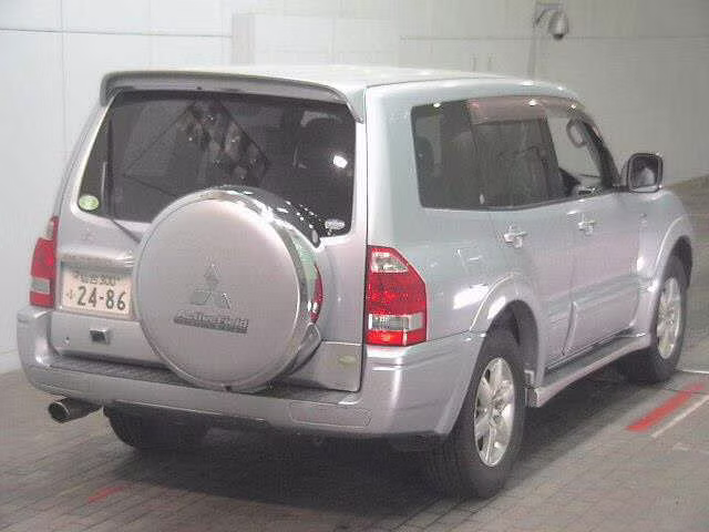 MITSUBISHI PAJERO