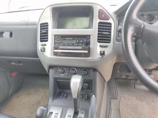 MITSUBISHI PAJERO