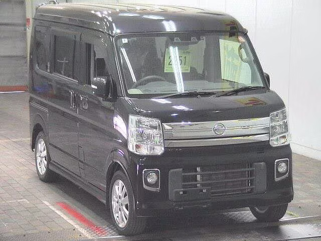 NISSAN NV100 CLIPPER