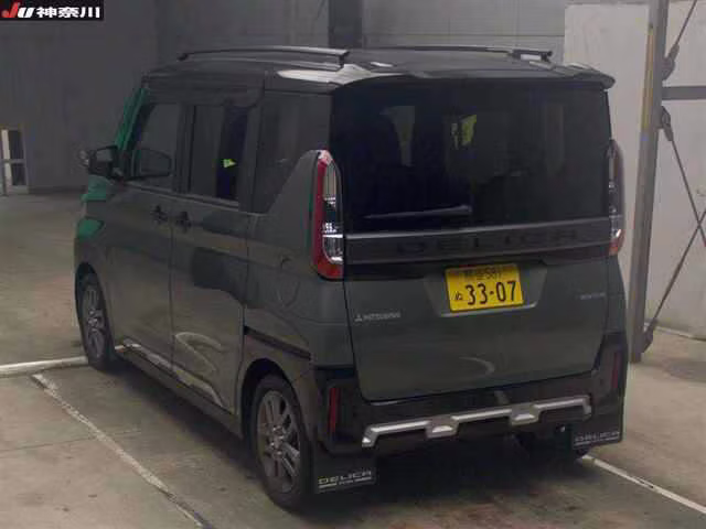 MITSUBISHI DELICA MINI