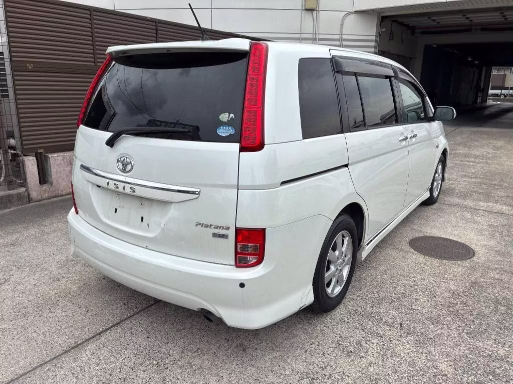 TOYOTA ISIS