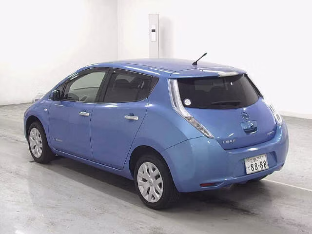 NISSAN LEAF