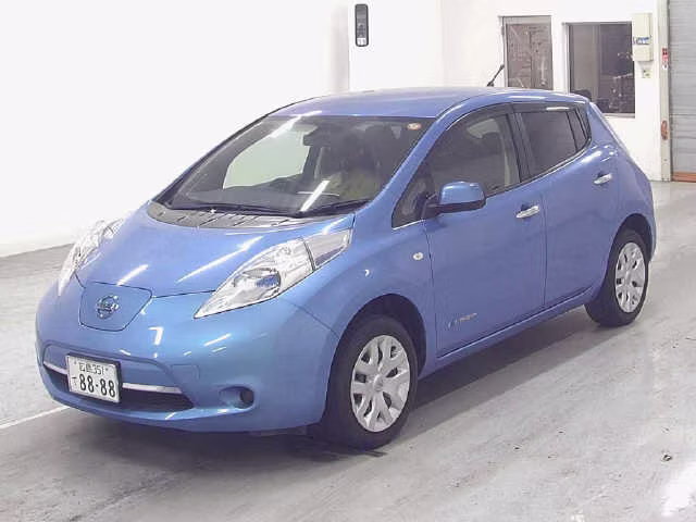 NISSAN LEAF