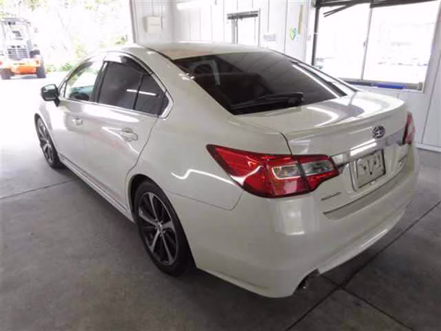 SUBARU LEGACY B4