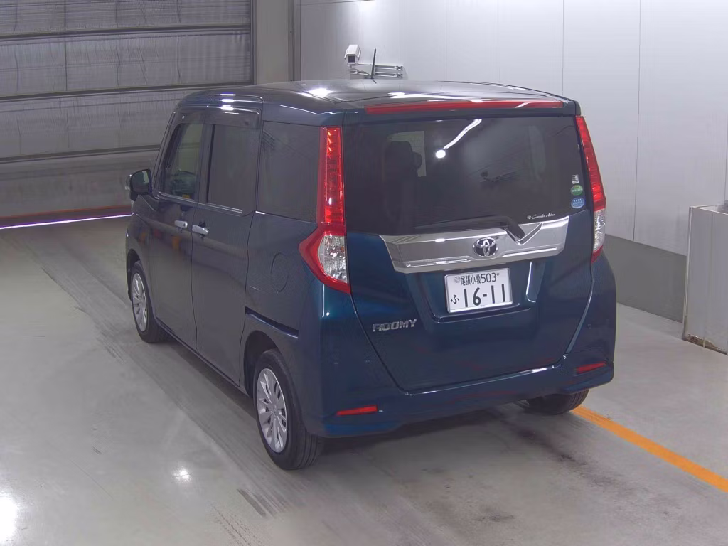 TOYOTA ROOMY