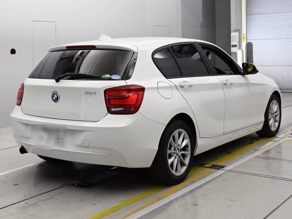 BMW 1-SERIES