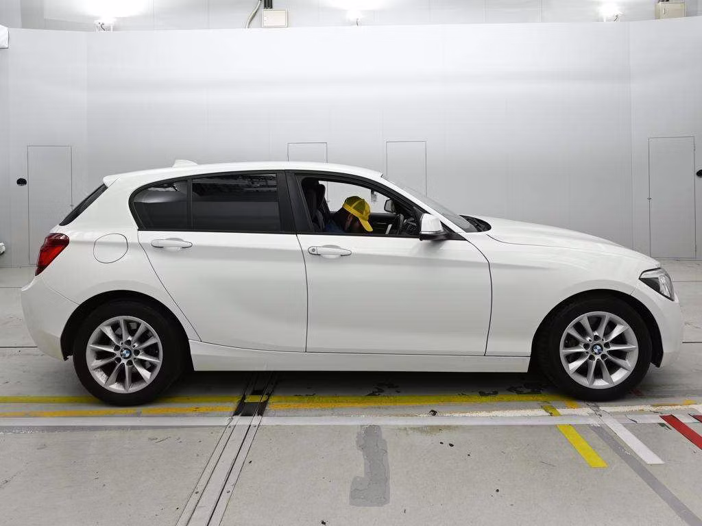 BMW 1-SERIES