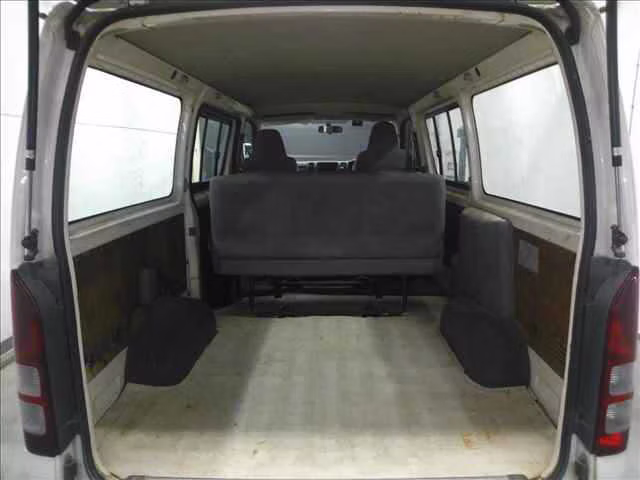TOYOTA REGIUS ACE