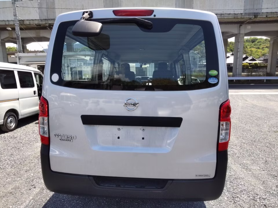 NISSAN NV350 CARAVAN