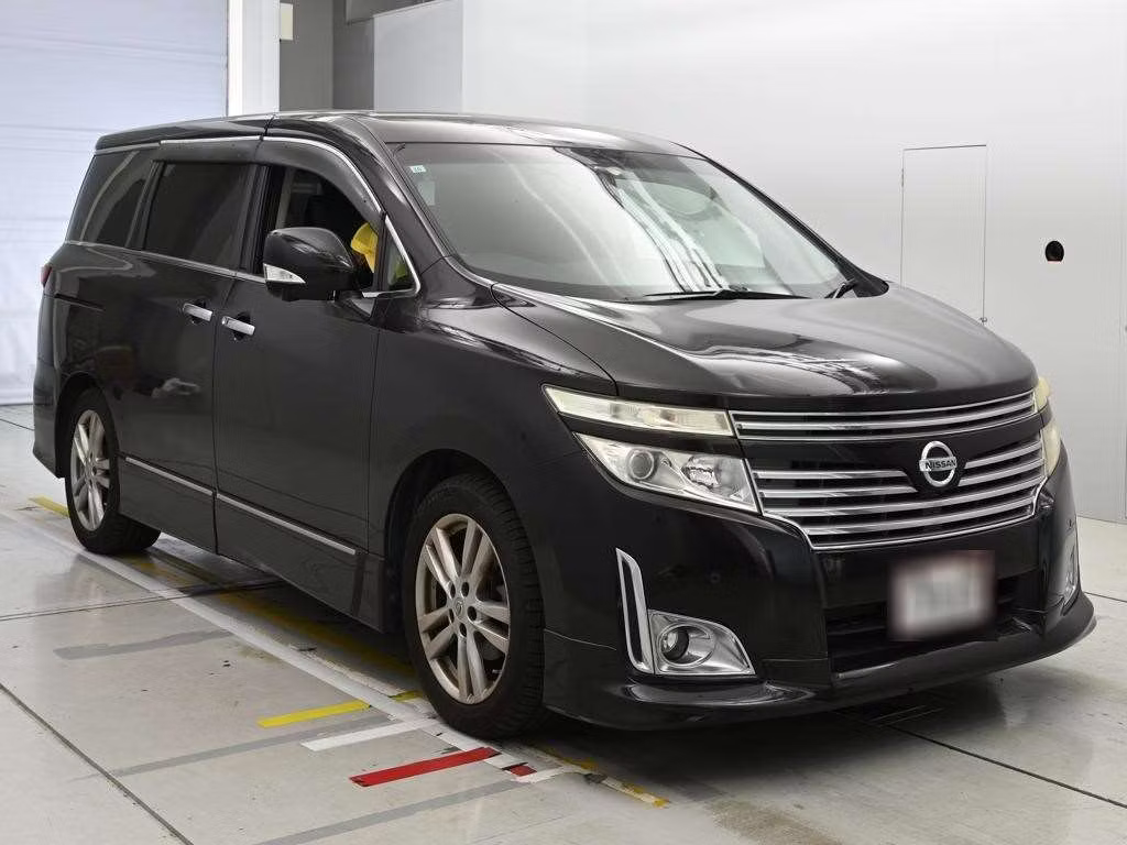 NISSAN ELGRAND