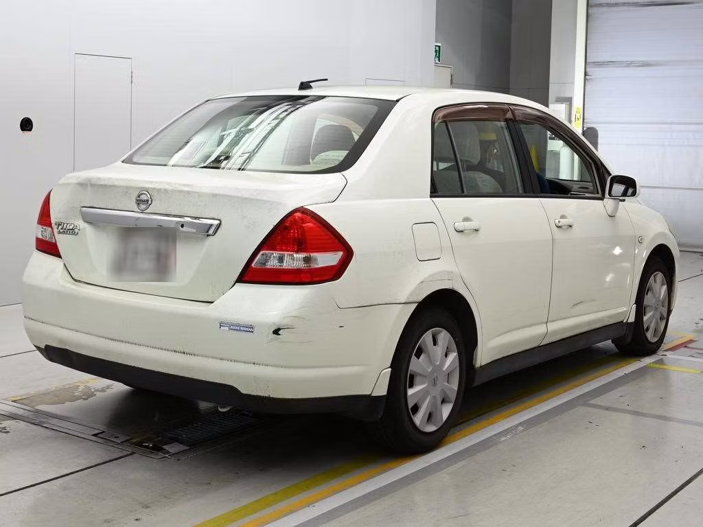 NISSAN TIIDA LATIO