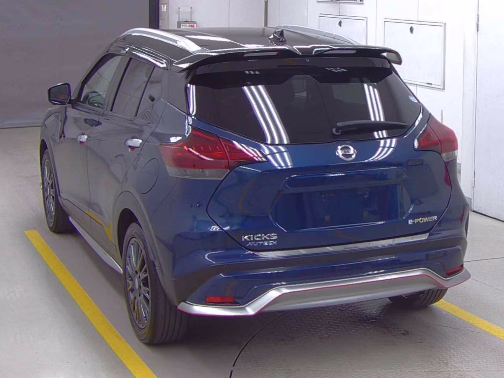 NISSAN KICKS