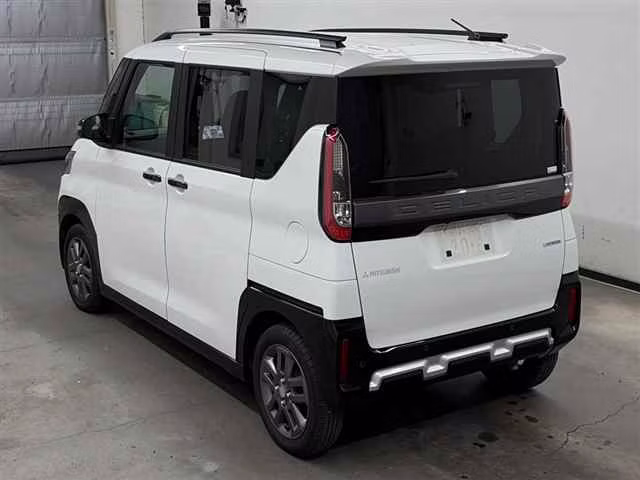 MITSUBISHI DELICA MINI
