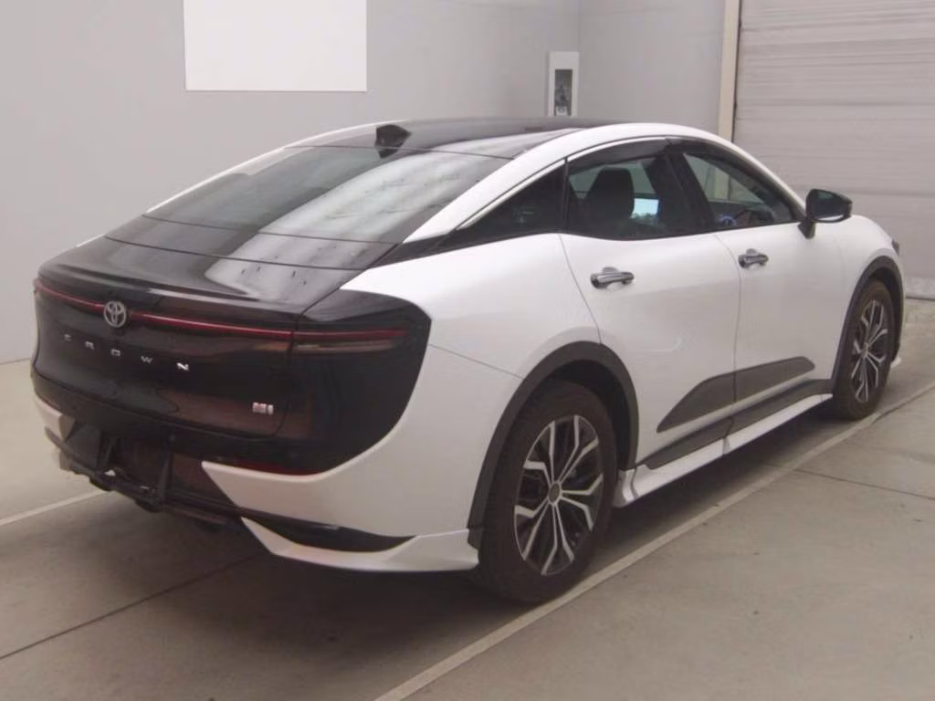 TOYOTA CROWN
